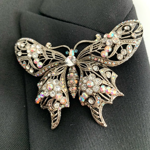 Vintage large sparkling butterfly brooch pin back - Picture 1 of 14